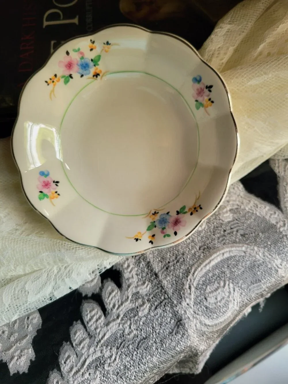 Vintage WS George Georgette Fruit Bowl Floral 1379 Scalloped Edge Petalware